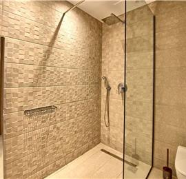 3 bedroom villa with pool & sea views, Makrades, sleeps 6